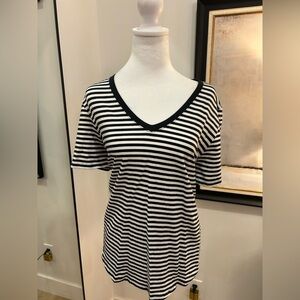 lululemon athletica Black & White Striped V-Neck Short Sleeve Tee